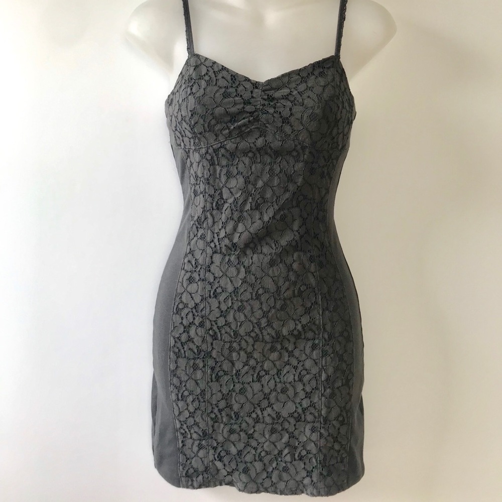 👗3 for 20👗 American Eagle Lace Bodycon Dress